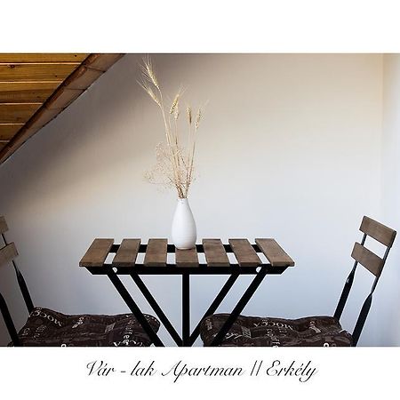 Var-Lak Apartman Eger Exteriér fotografie